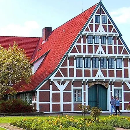Altes Land Bei Hamburg Direkt An Der Elbe
